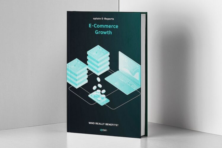 The cover of this e-commerce study features a laptop displaying online shops.